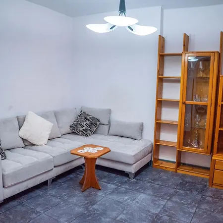 Rent Ready New Bazar Διαμέρισμα