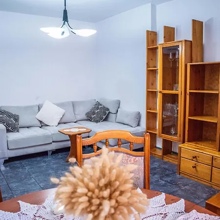 Rent Ready New Bazar Διαμέρισμα Τίρανα